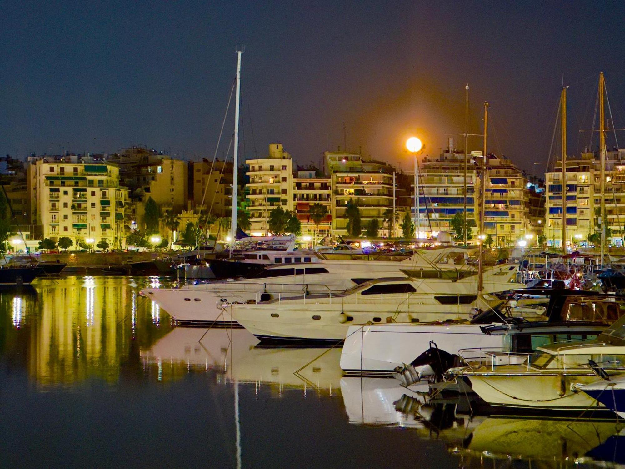 Apartment Center Piraeus Location Kastella Passalimani Port 外观 照片